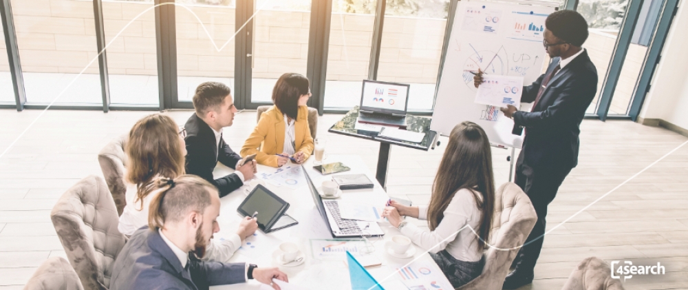 Outplacement em Grupo: como reestruturar sua empresa em fase de downsizing Outplacement em Grupo: como reestruturar sua empresa em fase de downsizing